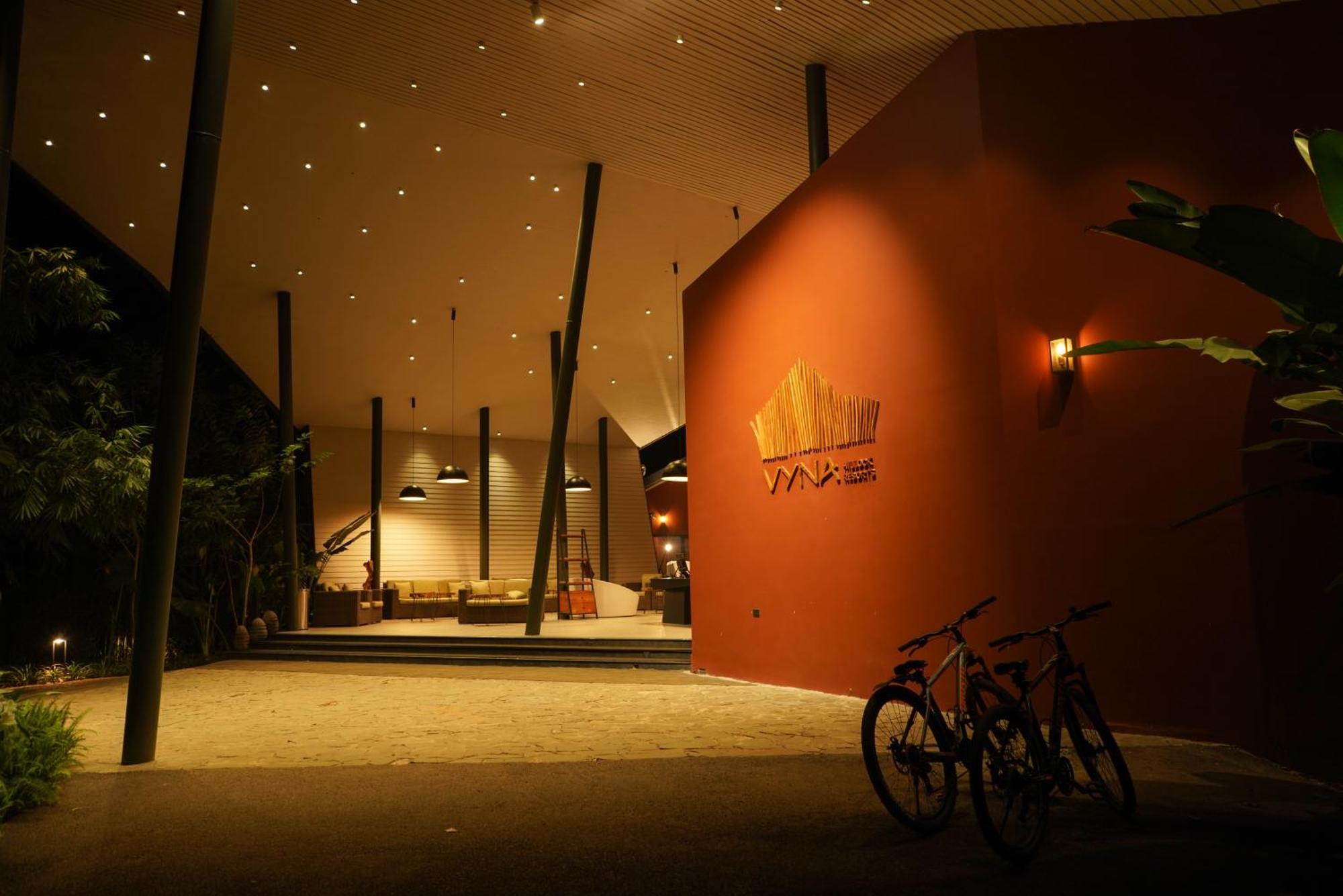 Vyna Hillock Resort And Spa ビサーリー エクステリア 写真