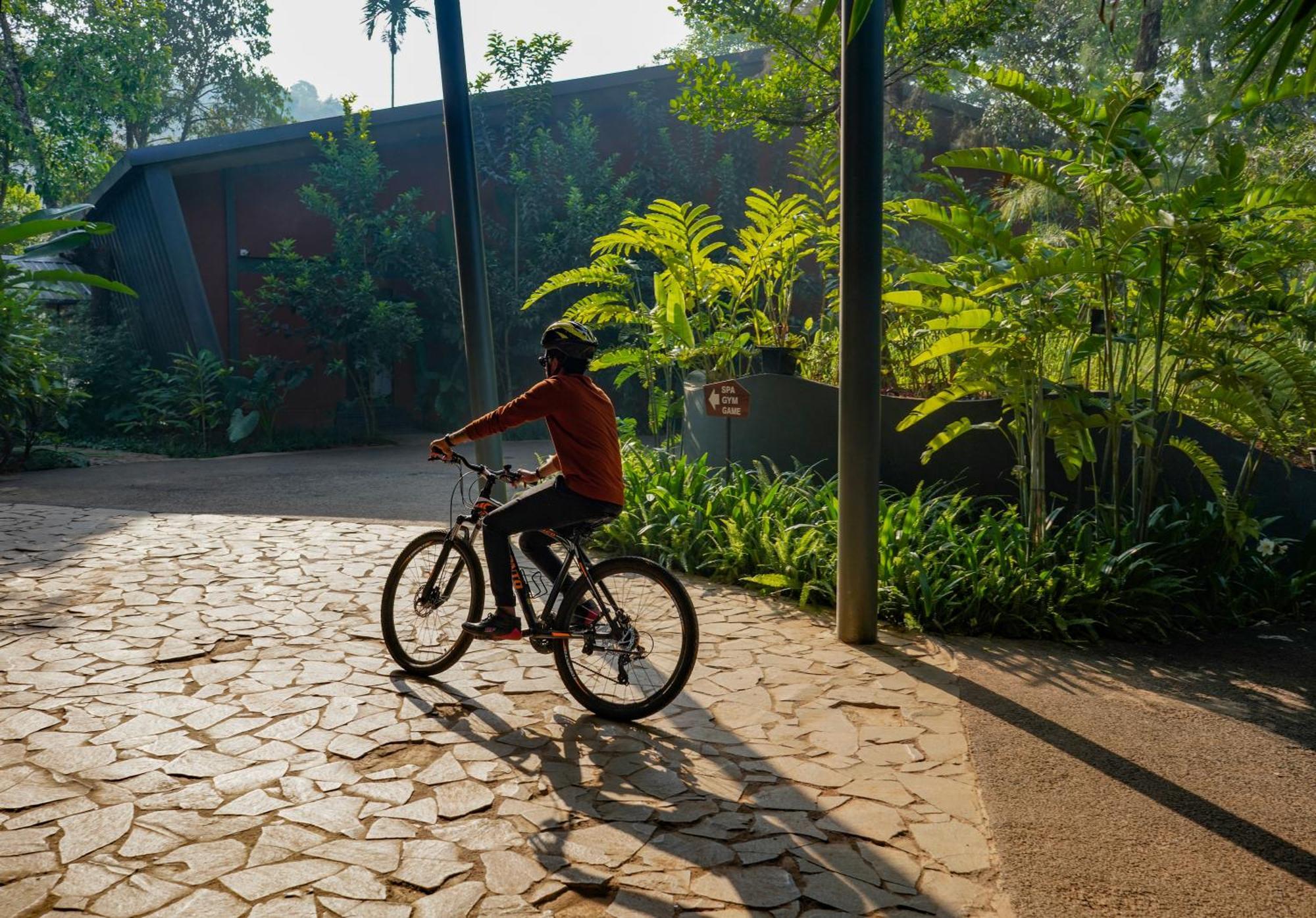 Vyna Hillock Resort And Spa ビサーリー エクステリア 写真