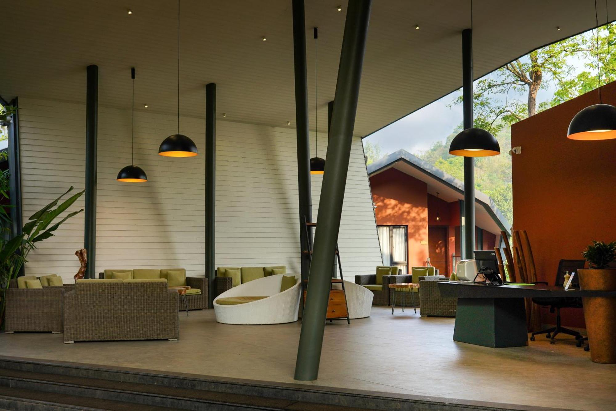 Vyna Hillock Resort And Spa ビサーリー エクステリア 写真