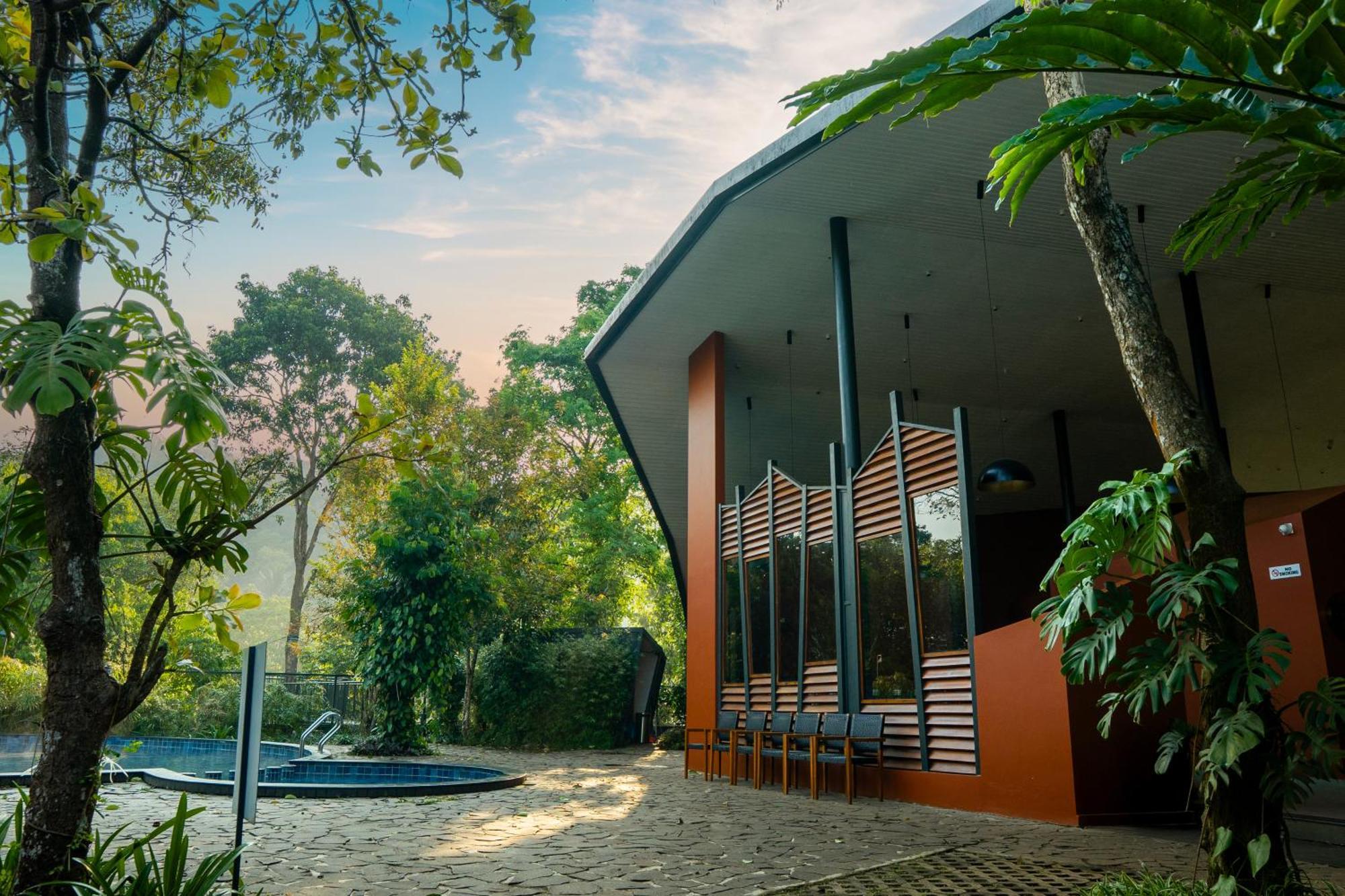 Vyna Hillock Resort And Spa ビサーリー エクステリア 写真